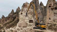Göreme’de 3 Kişinin Öldüğü Kaya Çökmesinin Ardından İş Makineleri Devreye Girdi