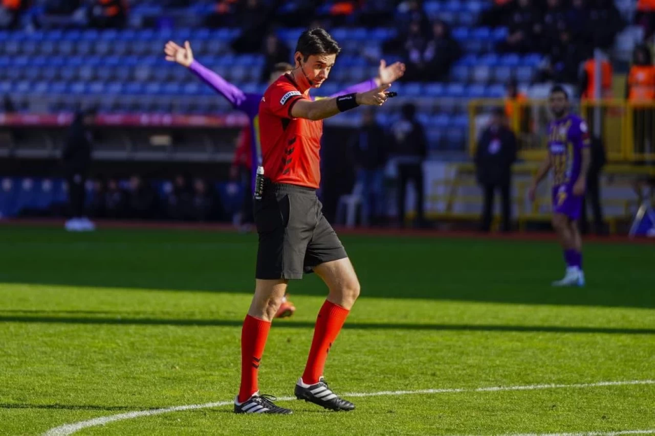 Ziraat Türkiye Kupası grup aşamasının ilk haftasında görev yapacak hakemler belirlendi.