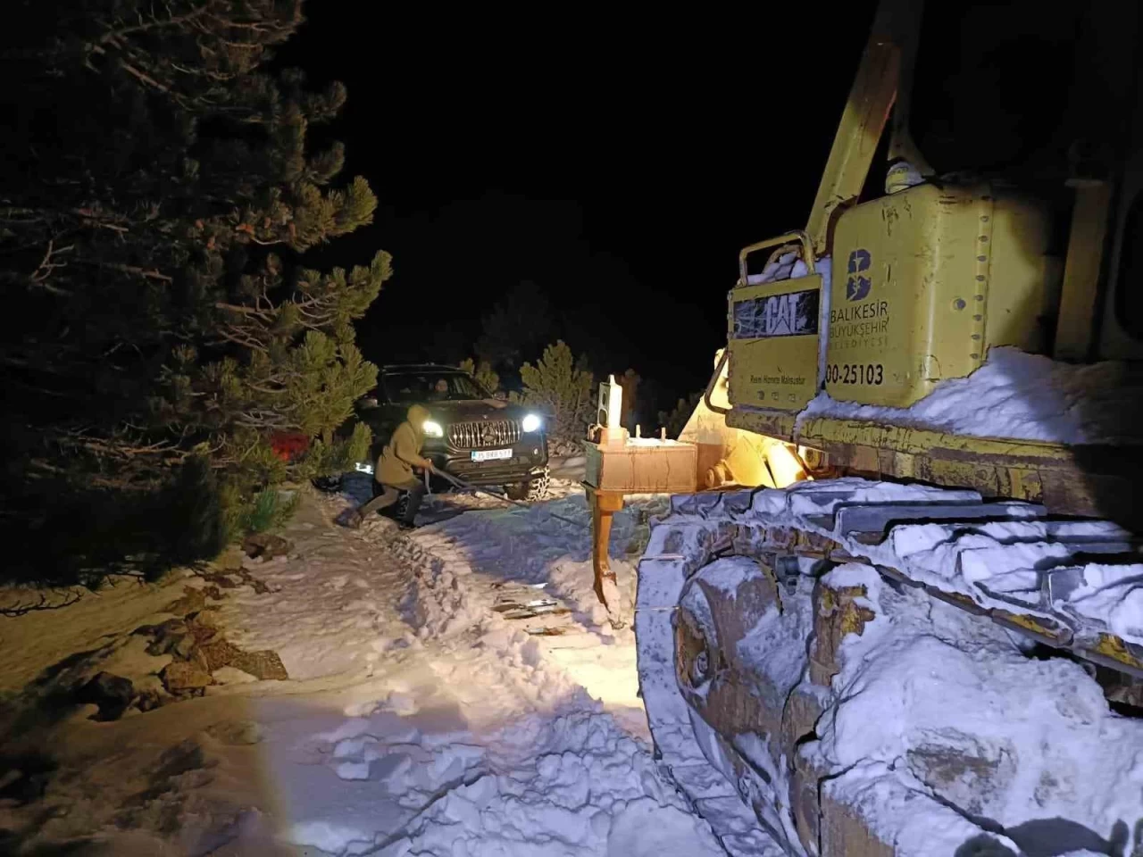 Kazdağları’nda Mahsur Kalan İki Kişi Dört Saatlik Operasyonla Kurtarıldı