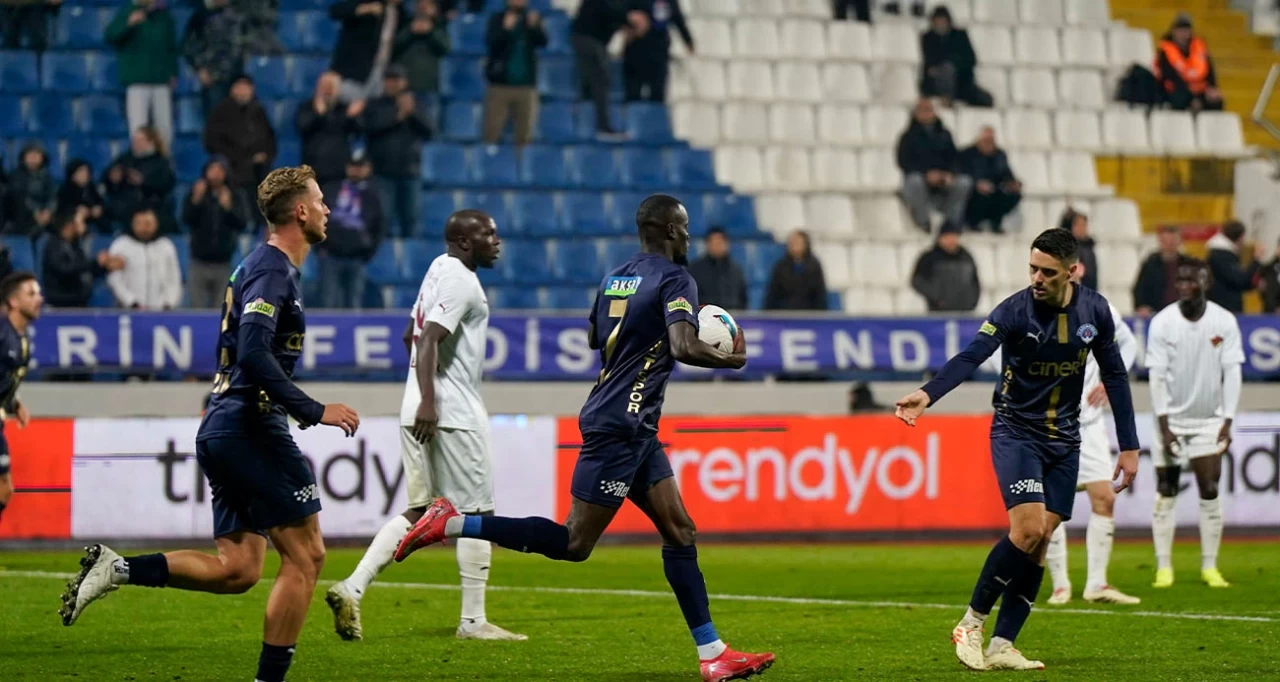 Süper Lig'de 21. Haftada Atılan 42 Golle Dolu Dolu Geçti!