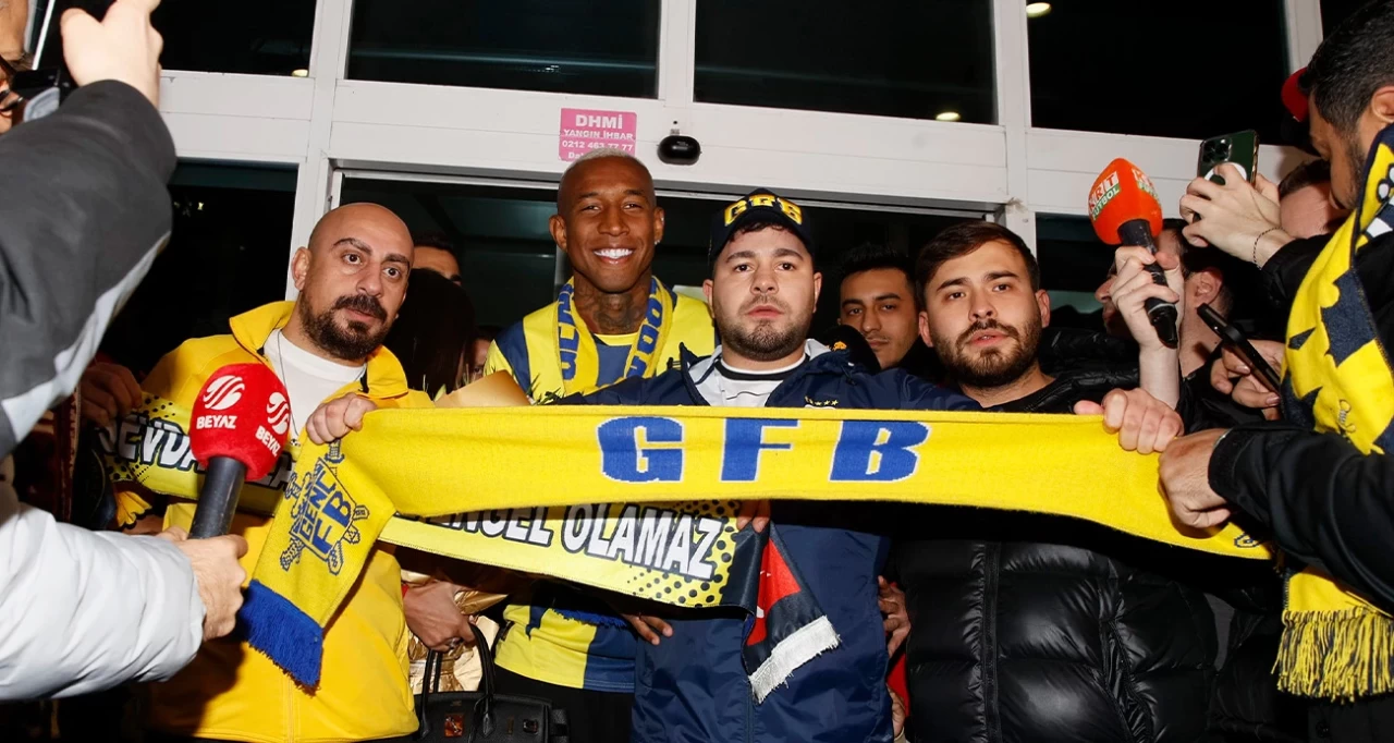 Fenerbahçe, Brezilyalı Yıldız Anderson Talisca'yı Transfer Etti