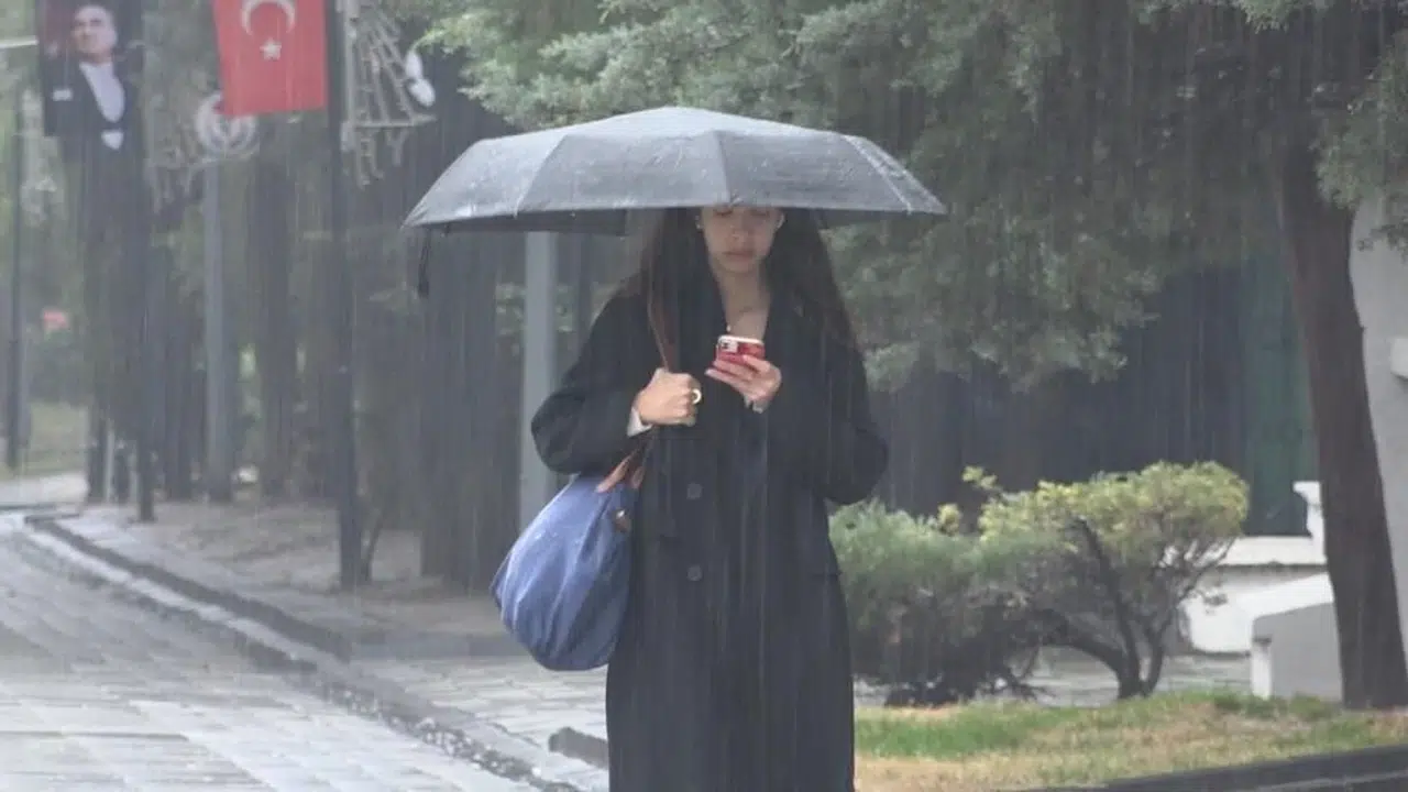 Meteoroloji’den 9 İl İçin Kritik Uyarı! Sağanak Yağış, Fırtına, Hortum: Hangi İllerde Alarm Var?