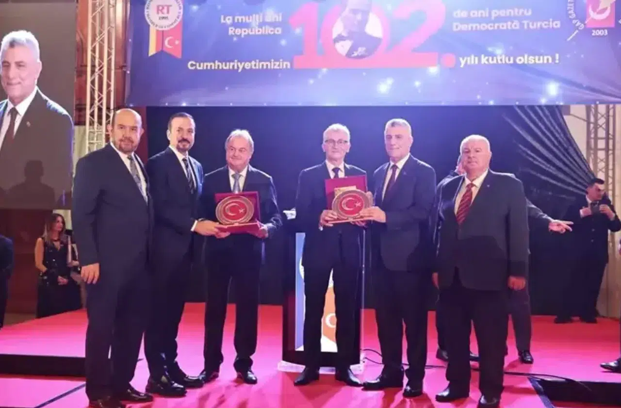 Romanya'da görkemli Cumhuriyet Galası