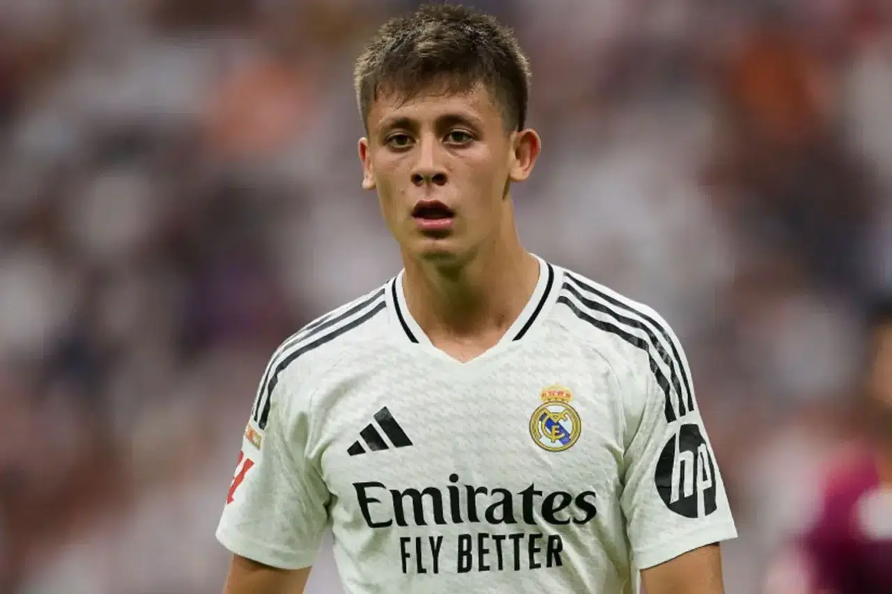 Arda Güler El Clasico’da Alkış Fırtınası Yarattı: Hatasına Rağmen Bernabeu Ayakta!