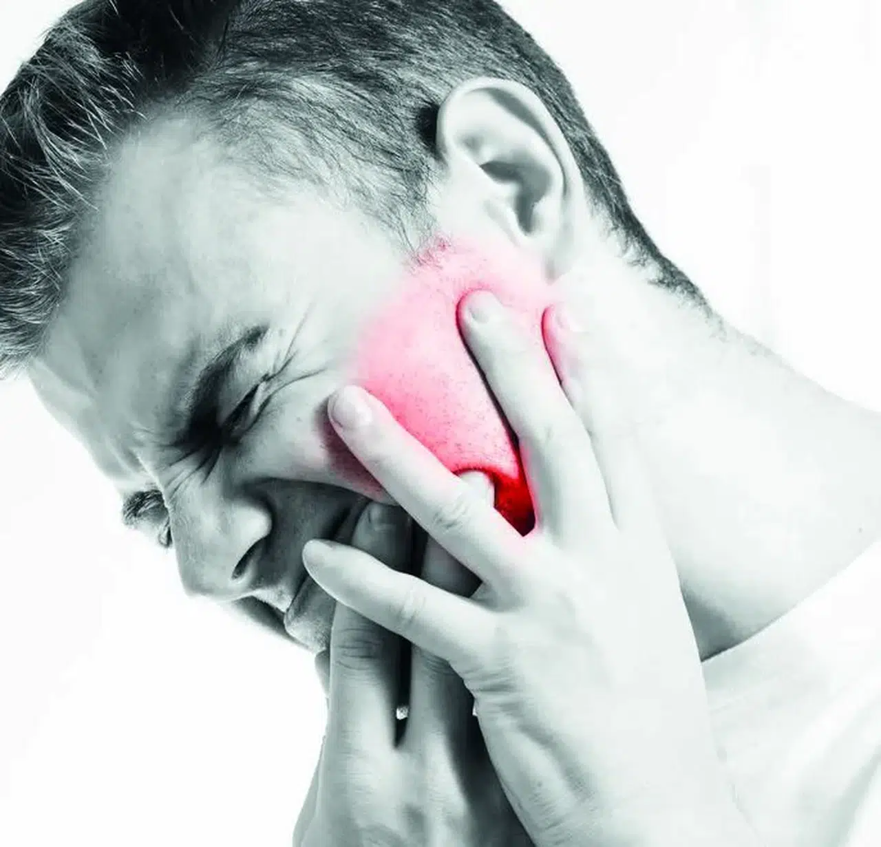 UZM. DR. OSMAN ÇETİN CEVAPLIYOR… ÇENE KİSTİ TEDAVİ EDİLMEZSE NE OLUR?