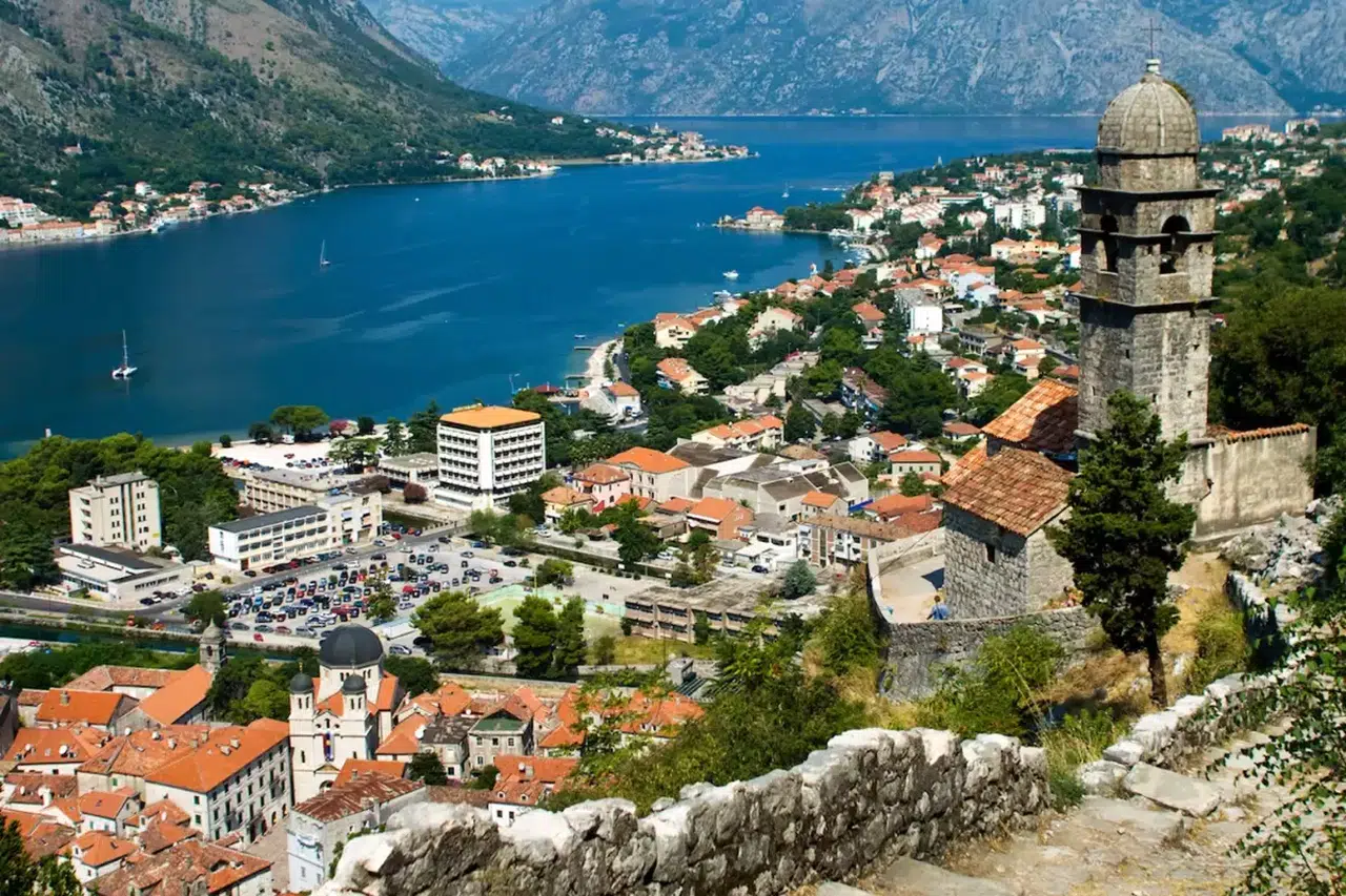 Karadağ Türk turistlere kapıyı kapatıyor mu? Vizesiz seyahat neden askıya alındı?