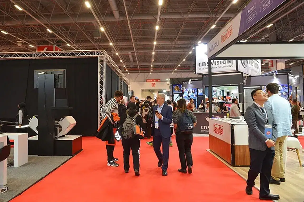 ULUSLARARASI ISAF FUARI "YANGIN GÜVENLİĞİ" ANA TEMASIYLA YAPILDI