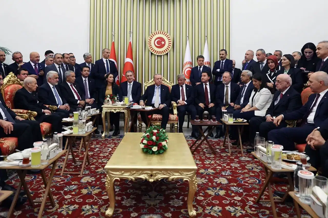 “Gerçek Türkiye fotoğrafı!” Erdoğan’dan resepsiyon karesine olay yorum