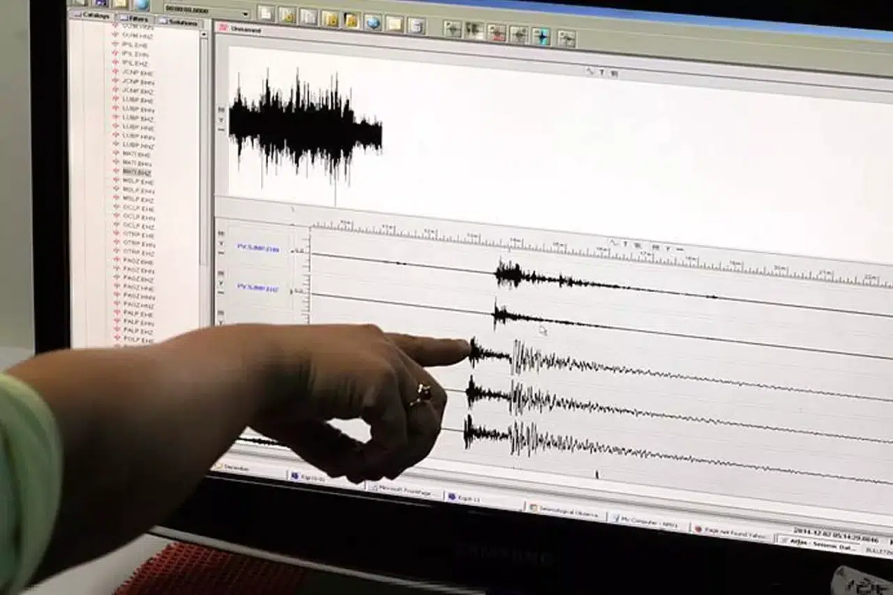 İstanbul’un ardından Mersin ve Çanakkale de sallandı: Art arda depremler paniğe neden oldu