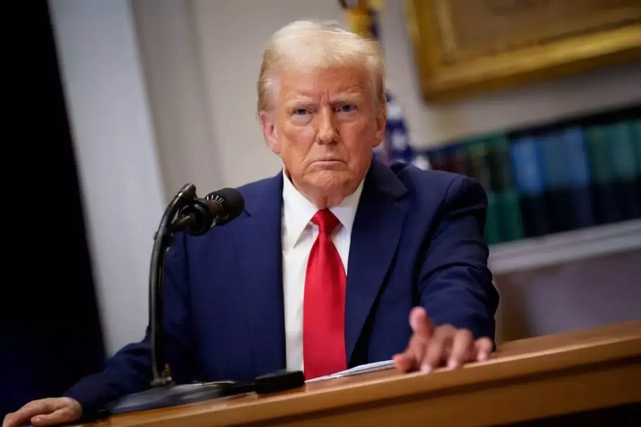 Trump Time Kapağını Görünce Çılgına Döndü: “Saçımı Yok Etmişler!”