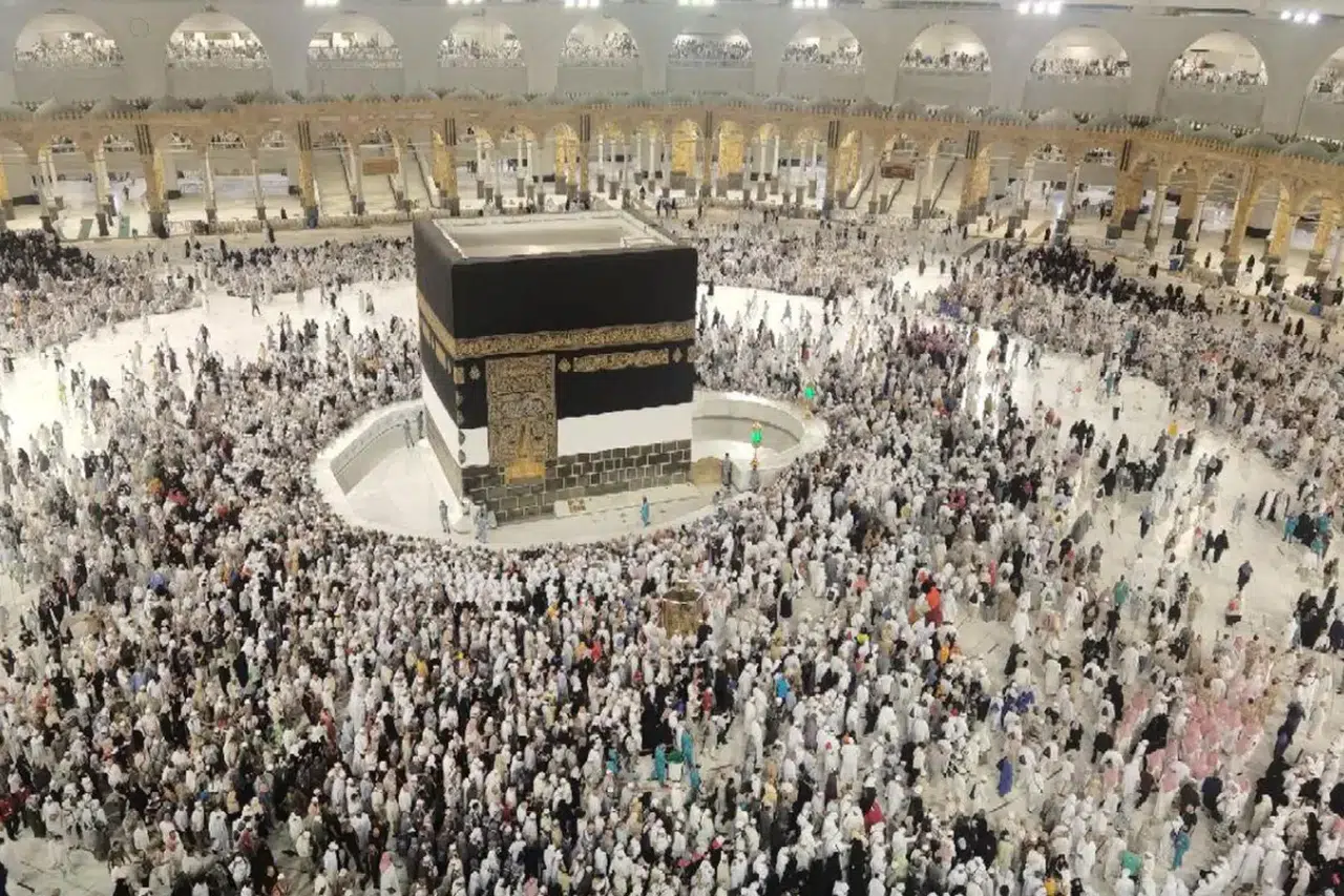 Kurasız hac iddiasına ağır ceza! Bakanlık 4 firmayı affetmedi