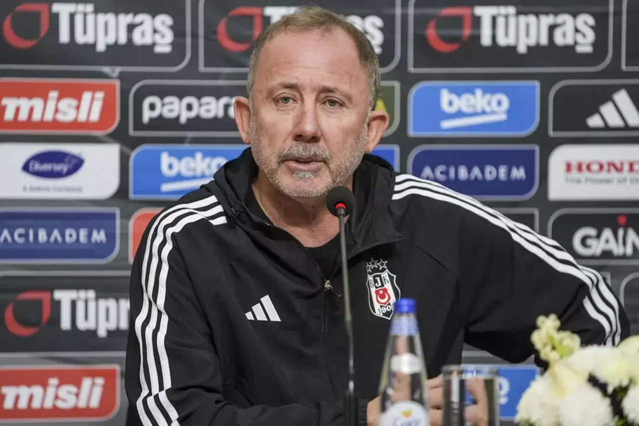 Beşiktaş’ta kimler gönderilecek? Sergen Yalçın 4 futbolcu için veda raporu verdi