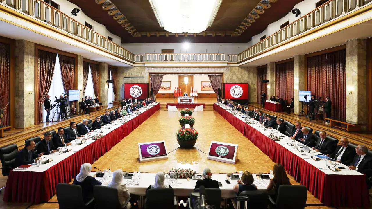 32 ‘Evet’le İmralı’ya