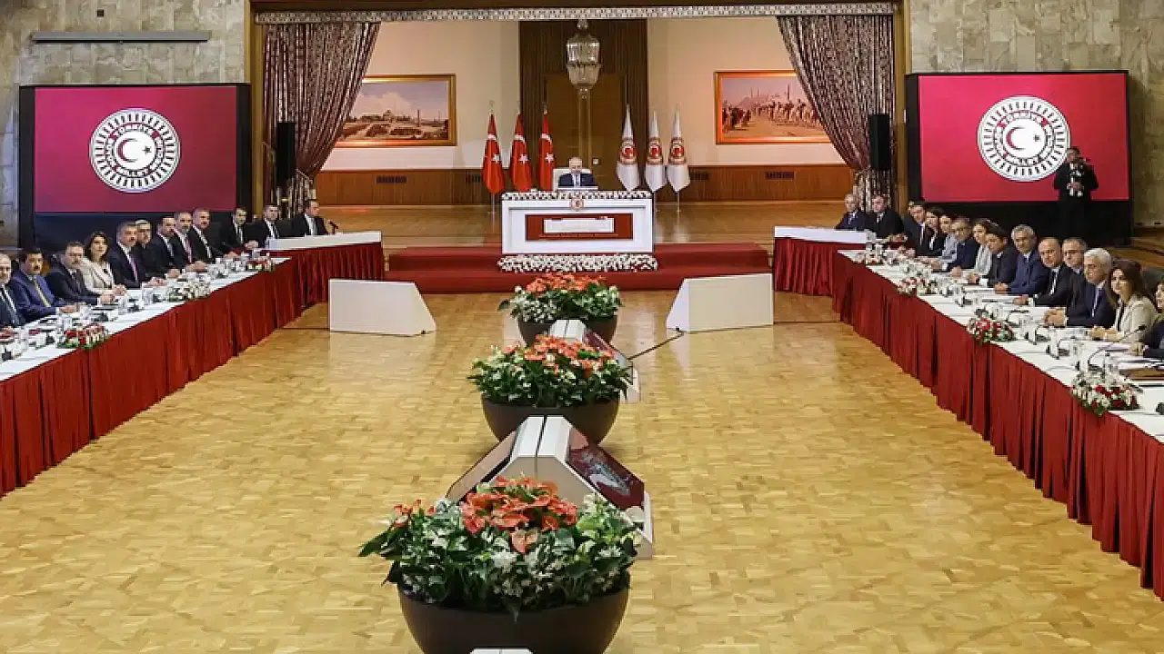 Siyasette Ezber Bozan Blok