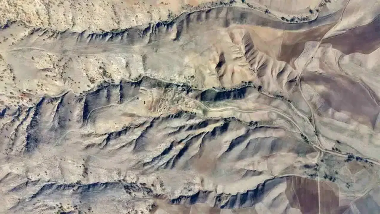 Bu köy neden haritadan silindi? 5 yıl yalnız kalan muhtarın terk ettiği yerleşim yeri