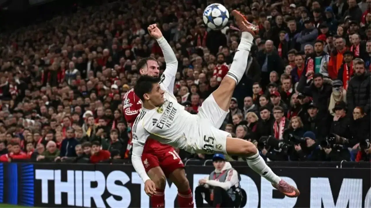 Arda Güler geri hatta oynadı, Real Madrid yıkıldı! Tepkiler Xabi Alonso’ya patladı