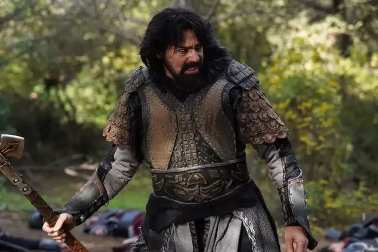 Arka Sokaklar’ın ‘Murat’ı Uğur Pektaş geri döndü! Kuruluş Orhan’daki hali olay oldu: “Hiç yaşlanmamış” yorumlarıyla gündemde