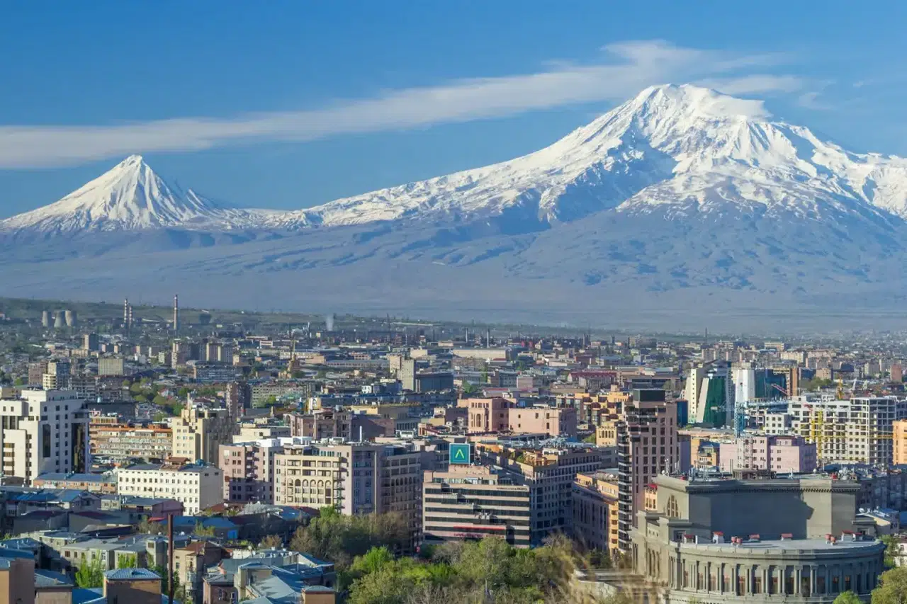 Ağrı Dağı artık yok! Ermenistan pasaportlarında dikkat çeken değişiklik