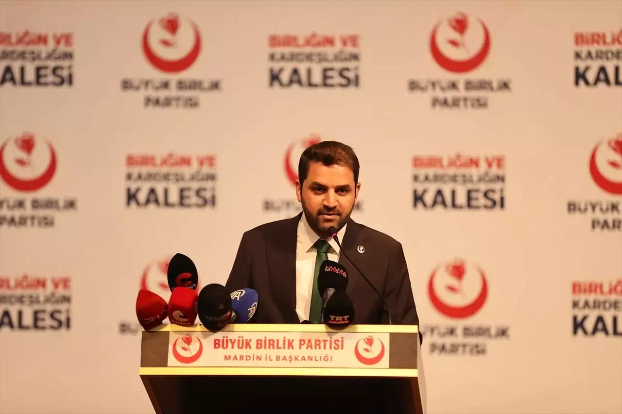 “Evlenmeyeni İşe Almayın!” Mustafa Destici’nin Radikal Önerisi Türkiye Gündeminde