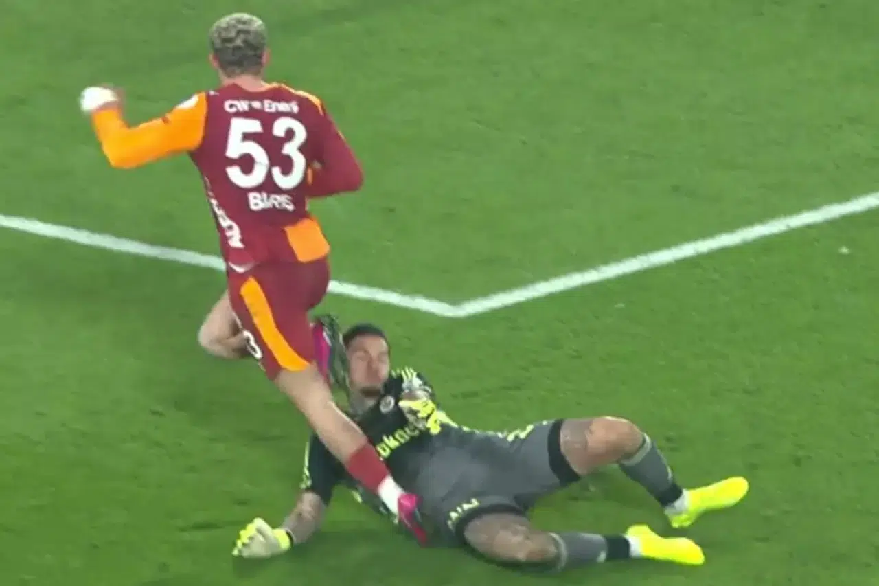 Barış Alper’in penaltı beklediği pozisyonda faul var mıydı? beIN Trio ne dedi?