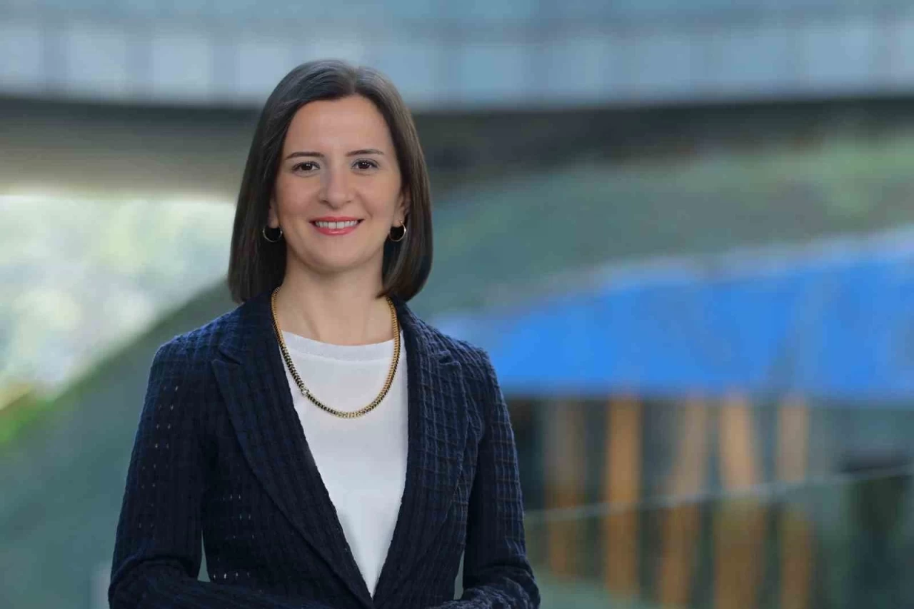 Garanti BBVA, "Birlikte Yaparız" Mesajıyla Yeni İletişim Platformunu Aras Bulut İynemli İle Tanıttı.