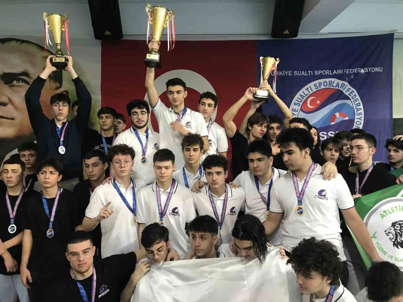 Türkiye Sualtı Hokeyi Şampiyonası'nda Kazananlar Belli Oldu ve Ödüller Sahiplerini Buldu