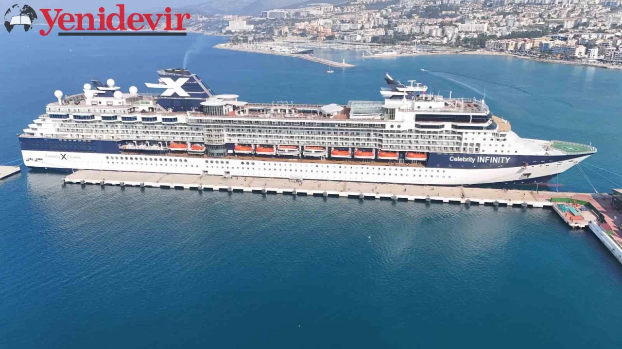 Kuşadası'na Şubat Ayında İlk Kruvaziyer Gemisi 2 bin 161 Turisti Getirdi