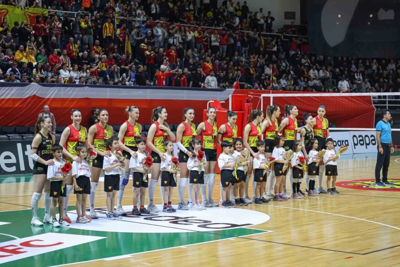 Göztepe Voleybol, Play-off Yarı Finalinde İlk Maçı Kazandı ve İleriye Bakıyor