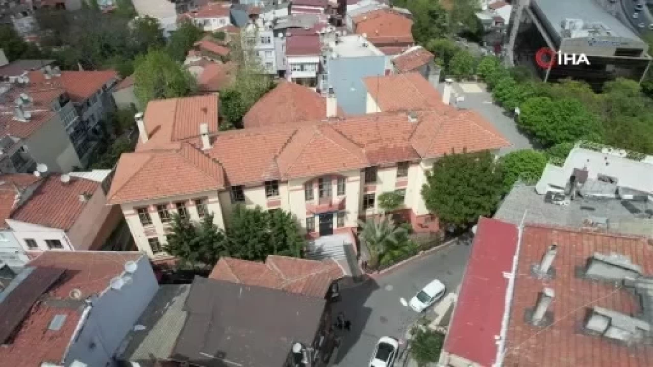 Fatih'teki Depremde Hasar Alan Okullar Havadan Görüntülendi