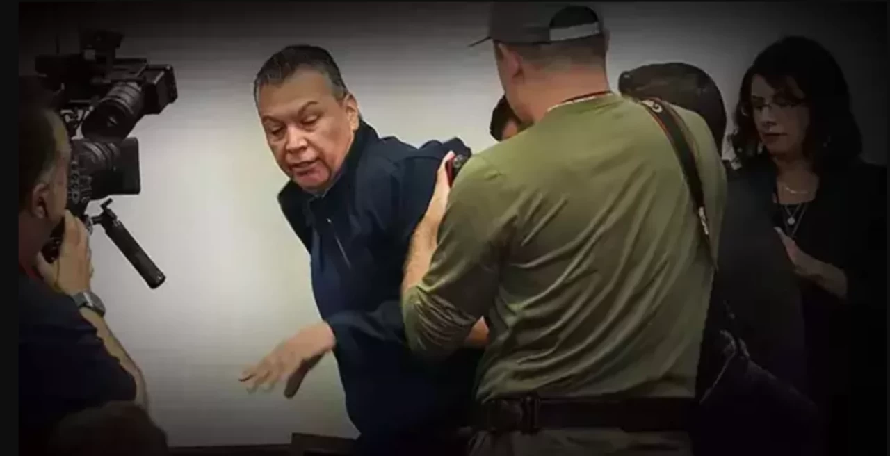 Senatöre Ters Kelepçe