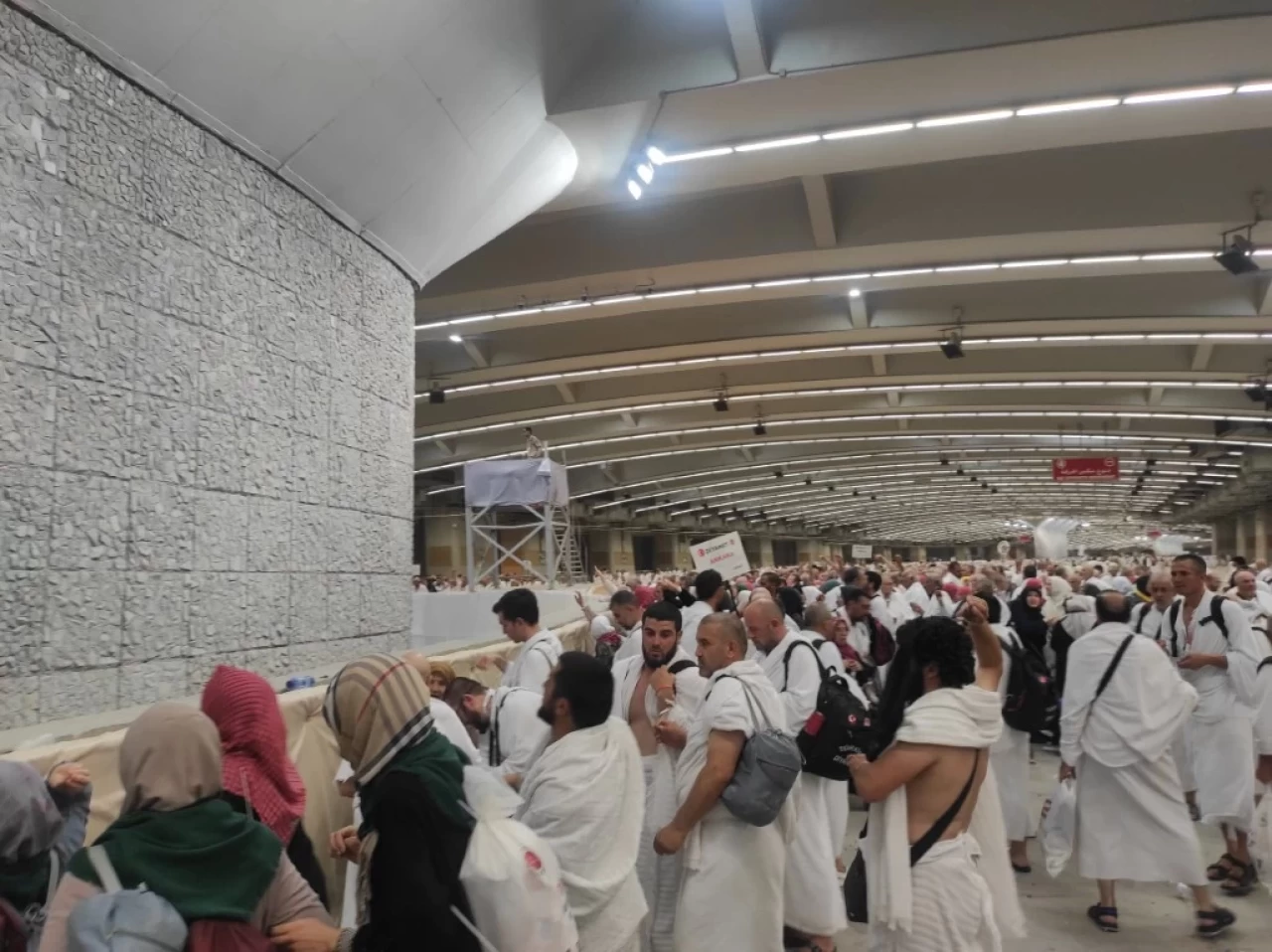 Hacı Adayları Mübarek Beldelerde Yüzbinlerce Tekbirle İbadetlerini Tamamladı