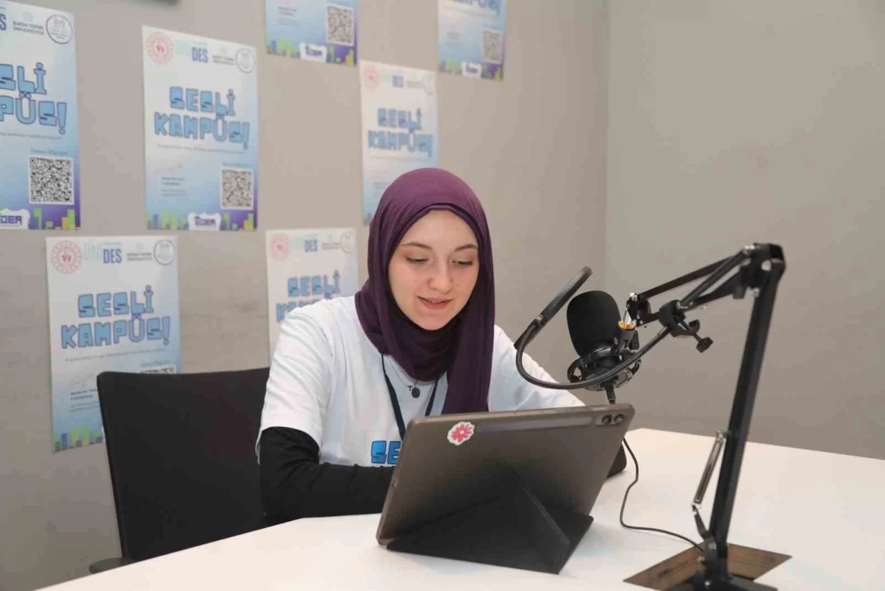 BTÜ öğrencileri "Sesli Kampüs" projesiyle görme engellilere destek oluyor.