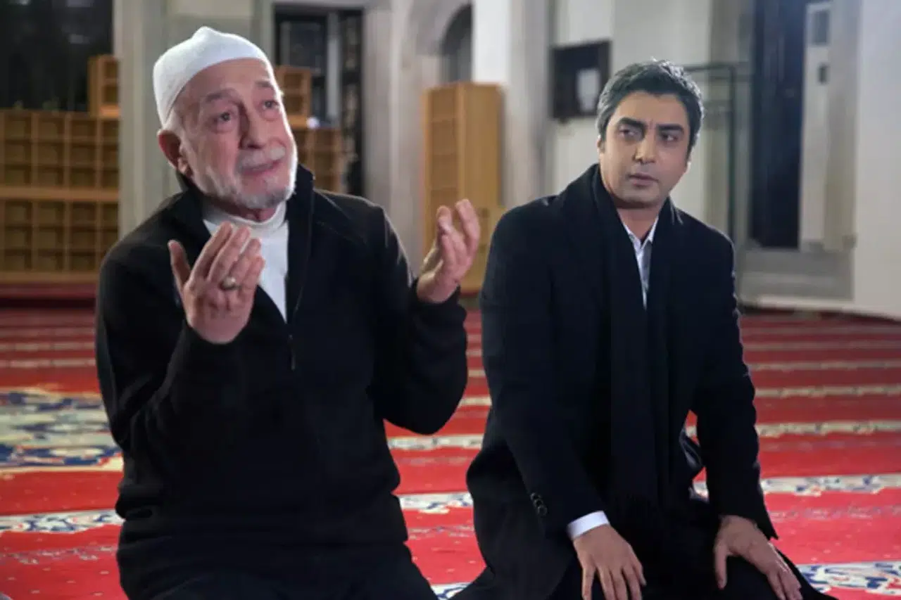 Kurtlar Vadisi Geri Dönüyor mu? Ömer Baba Rolündeki Emin Olcay Resti Çekti!