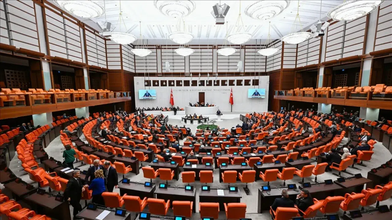 657 Sayılı Kanun Ne Demek? Ek 43. Madde ile Devlet Memurlarına Yarı Zamanlı Çalışma Hakkı