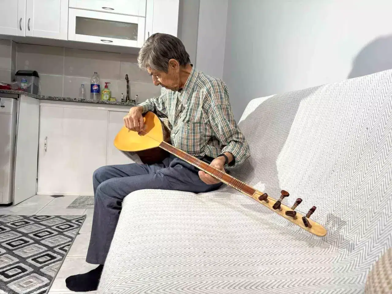 Neşet Ertaş’ın Kardeşi Ali Ertaş’a Sahip Çıkıldı! Yeni Evi ve En Büyük Hayali…