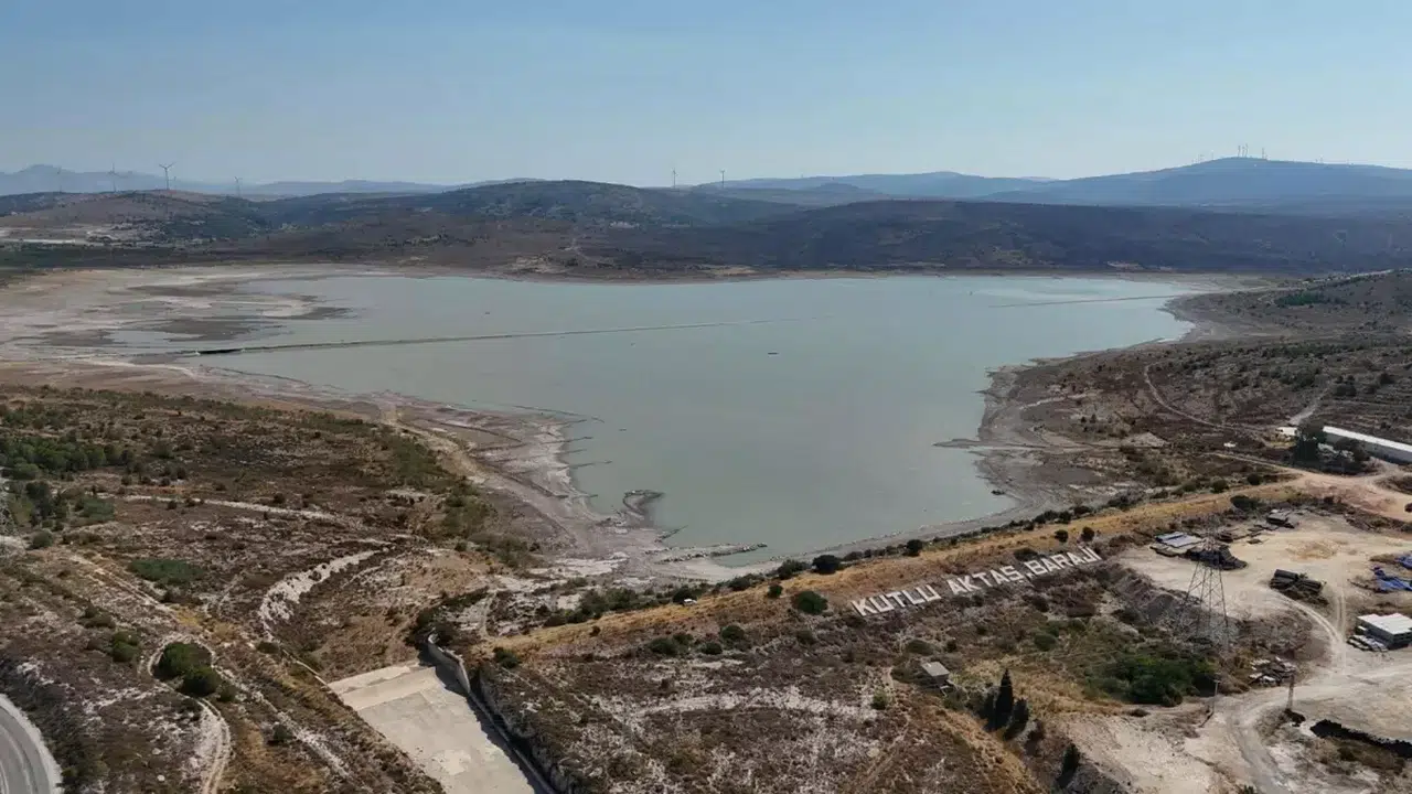 İzmir Susuz Kalabilir! Barajlar Alarm Veriyor, 1 Milyon Kişi Tehlikede