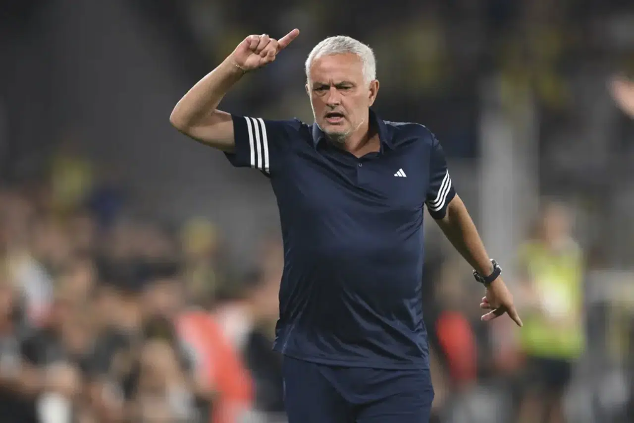 Jose Mourinho suskunluğunu bozdu! Fenerbahçe sonrası ilk sözleri olay oldu
