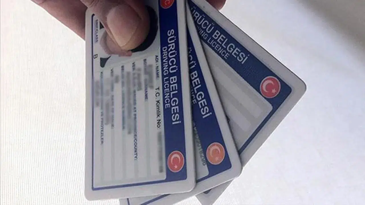 Ehliyet yenileme son tarihi ne zaman? 15 TL fırsatını kaçıranlar ne kadar ödeyecek?