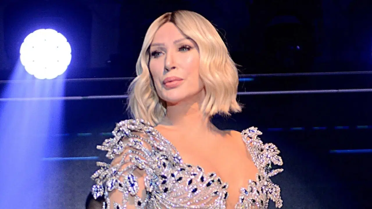 Seda Sayan’dan Yürek Burkan Açıklama: “Kardeşimi Bakımevine Yatırmak Zorunda Kaldım”