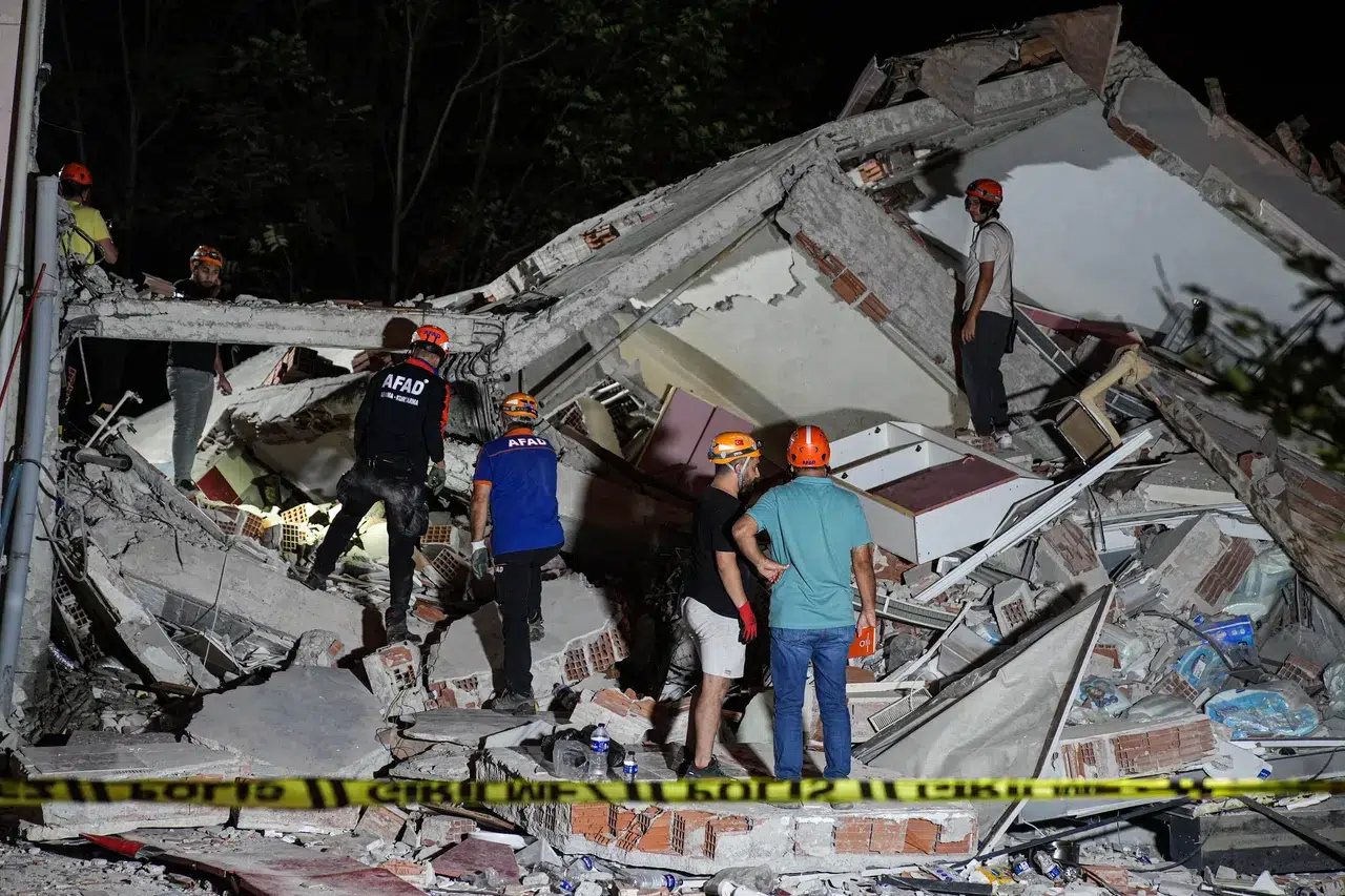 Balıkesir depremi İstanbul’u etkiler mi, Marmara deprem riskini artırır mı, Naci Görür ne dedi?