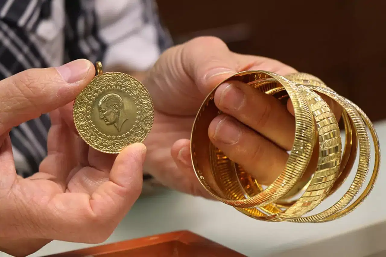 İsviçreli Dev UBS’ten Altın Tahmini: 2026’da 3.700 Dolar Seviyesi Görülebilir!