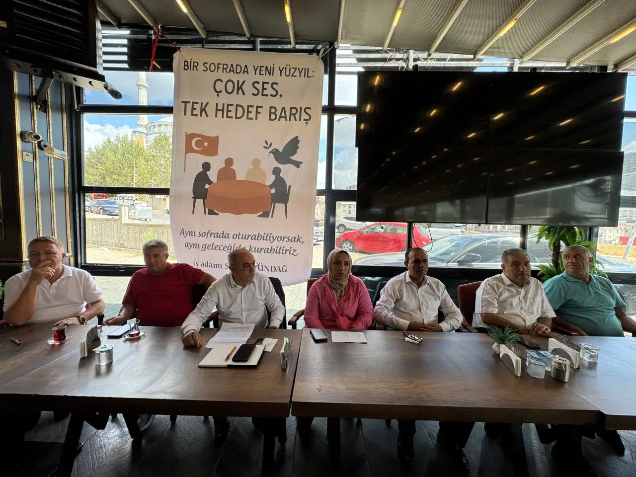 Annelerimiz ağlamasın!