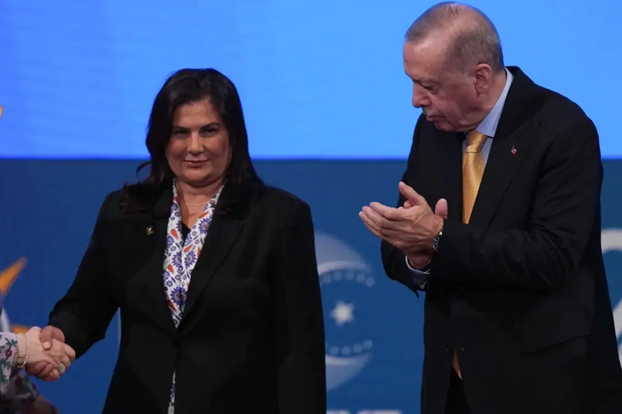 “İzmir için söz aldı” iddiası ortalığı karıştırdı! Özlem Çerçioğlu sessizliğini bozdu