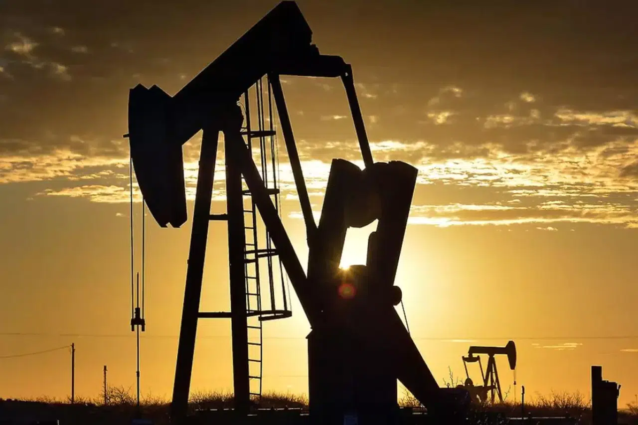 Petrolde büyük düşüş kapıda! 2026’da Brent 50 doların altına inebilir