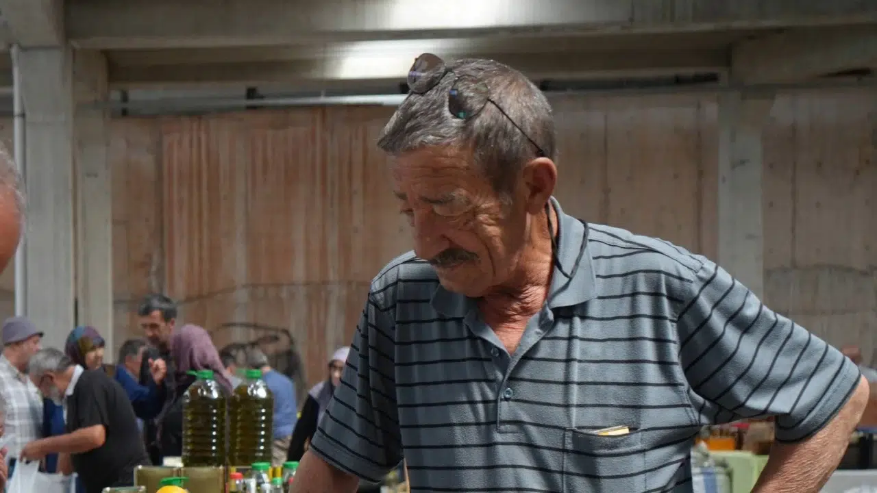 Limonun Tadı Cebin Tadını Kaçırdı! Kilosu 200 TL’ye Dayandı, Bayburt’ta Limonlu Çay Krizi