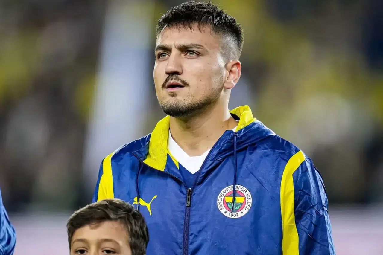 Fenerbahçe’de Kadro Değişikliği! Cenk Tosun Listeden Çıktı, Cengiz Ünder Dahil Edildi