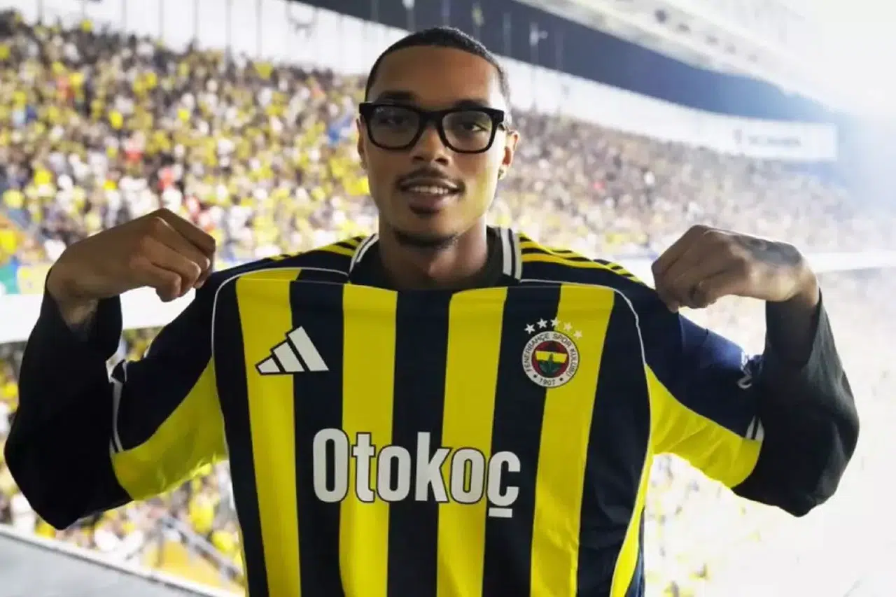 Fenerbahçe’nin yeni transferi Brandon Boston Jr. Kadıköy’de tribünleri salladı!