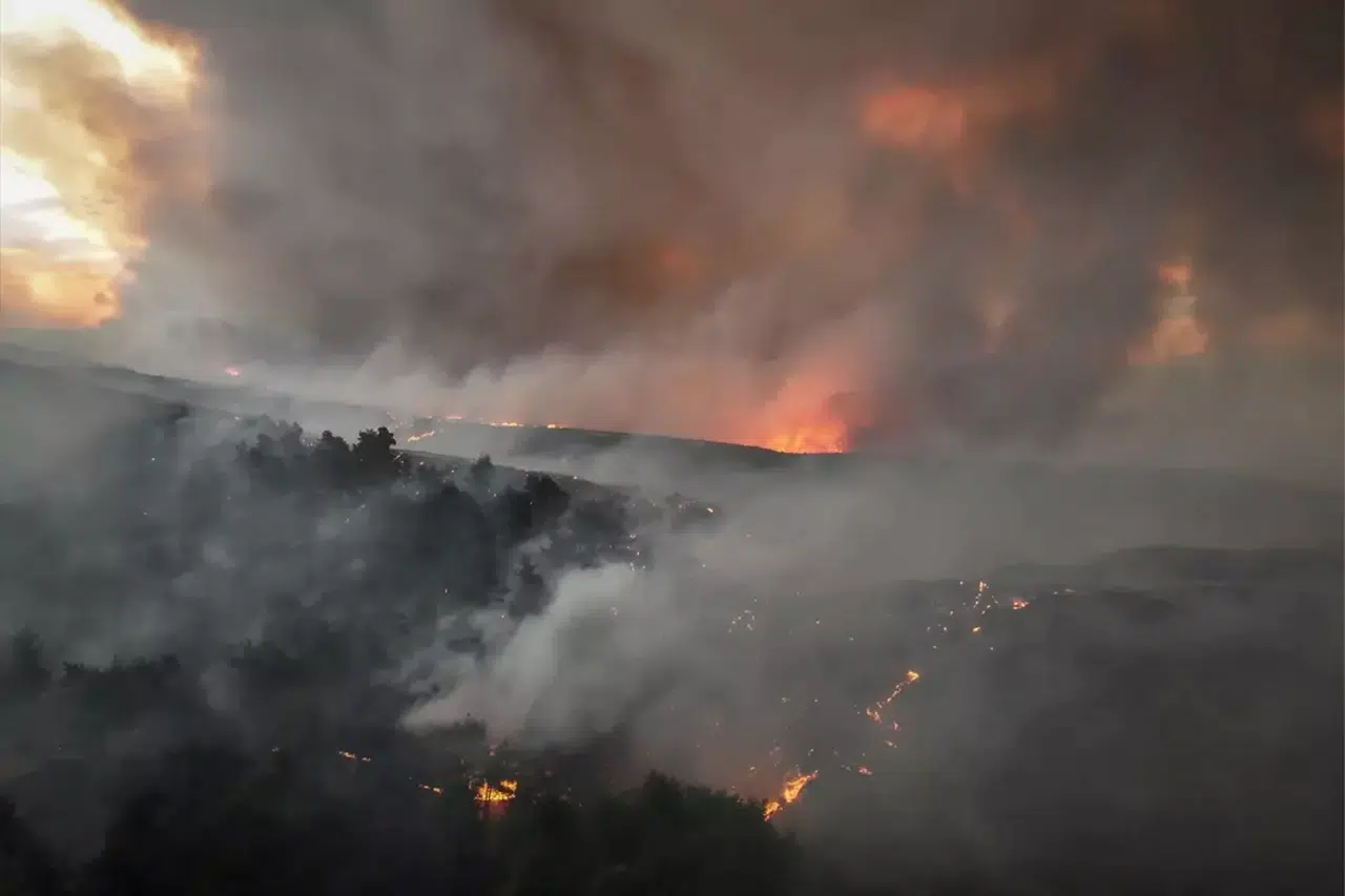 Çanakkale'de Neler Oluyor? Alevler Eceabat'a Dayandı, Köyler Boşaltıldı!