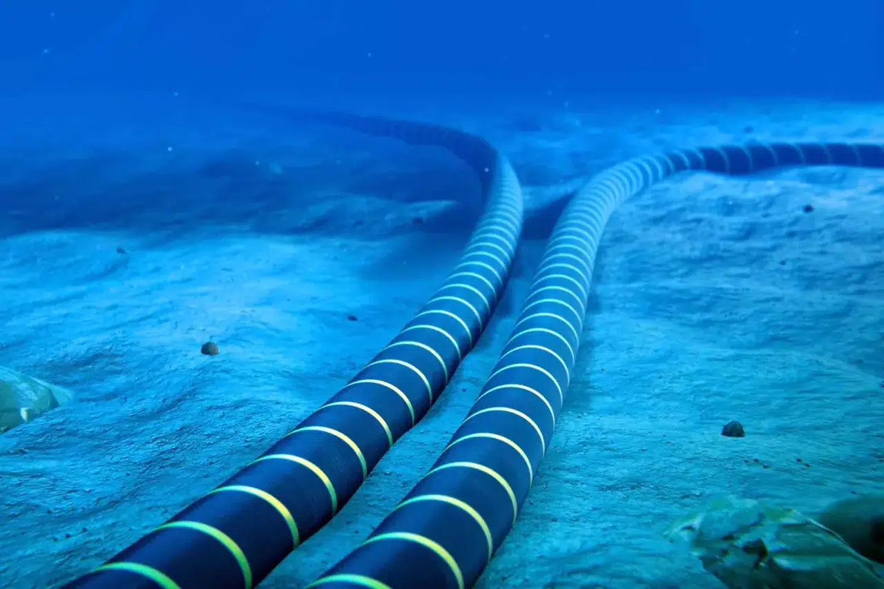 Microsoft'tan küresel internet uyarısı: Kızıldeniz'de denizaltı kabloları koptu