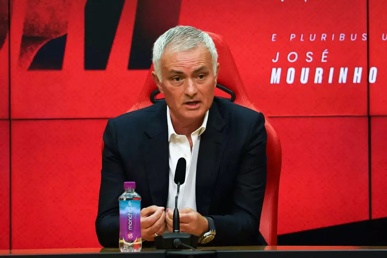 Jose Mourinho’dan Fenerbahçe'yi hedef alan olay sözler! Portekiz bile ayağa kalktı